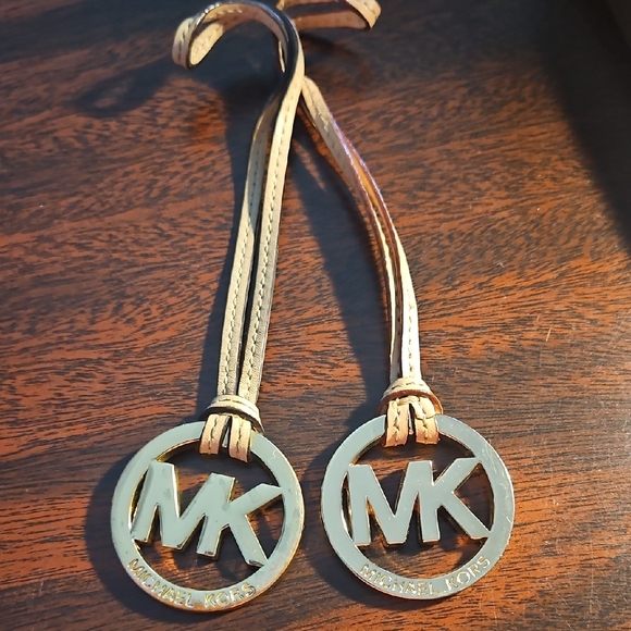 Michael Kors Gold Logo Bag Accessories - Picture 1 of 6